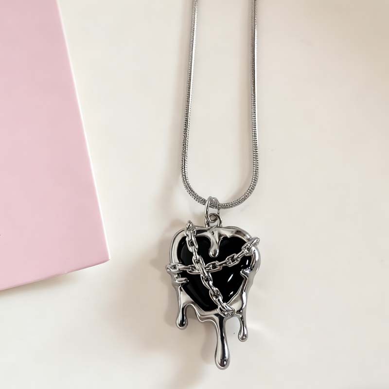 新しいパンクゴシックレッドブラック溶岩ハートペンダントネック - Men Accessories Aesthetic のレビューと価格