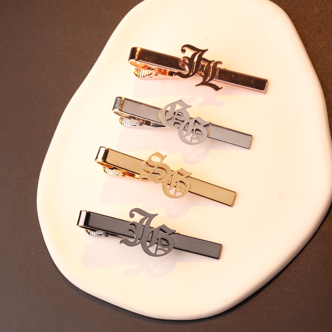 カスタム名イニシャルネクタイクリップ男性用結婚式ネクタイネク - Men Accessories Name のレビューと価格