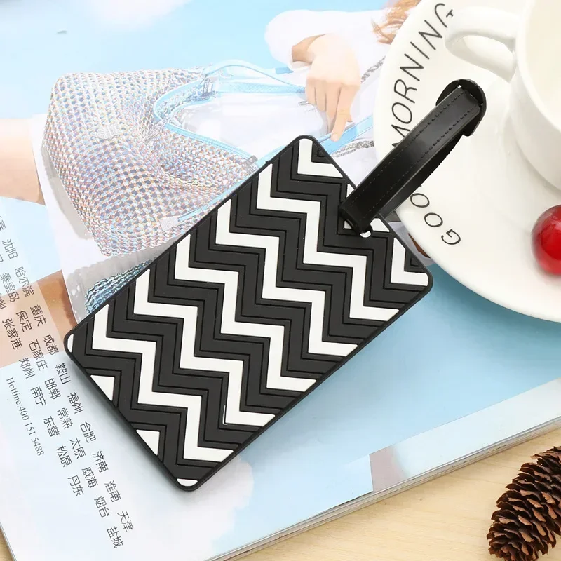 幾何学的な荷物タグ女性男性 PVC 手荷物名札スーツケース住 - Men Accessories Name のレビューと価格